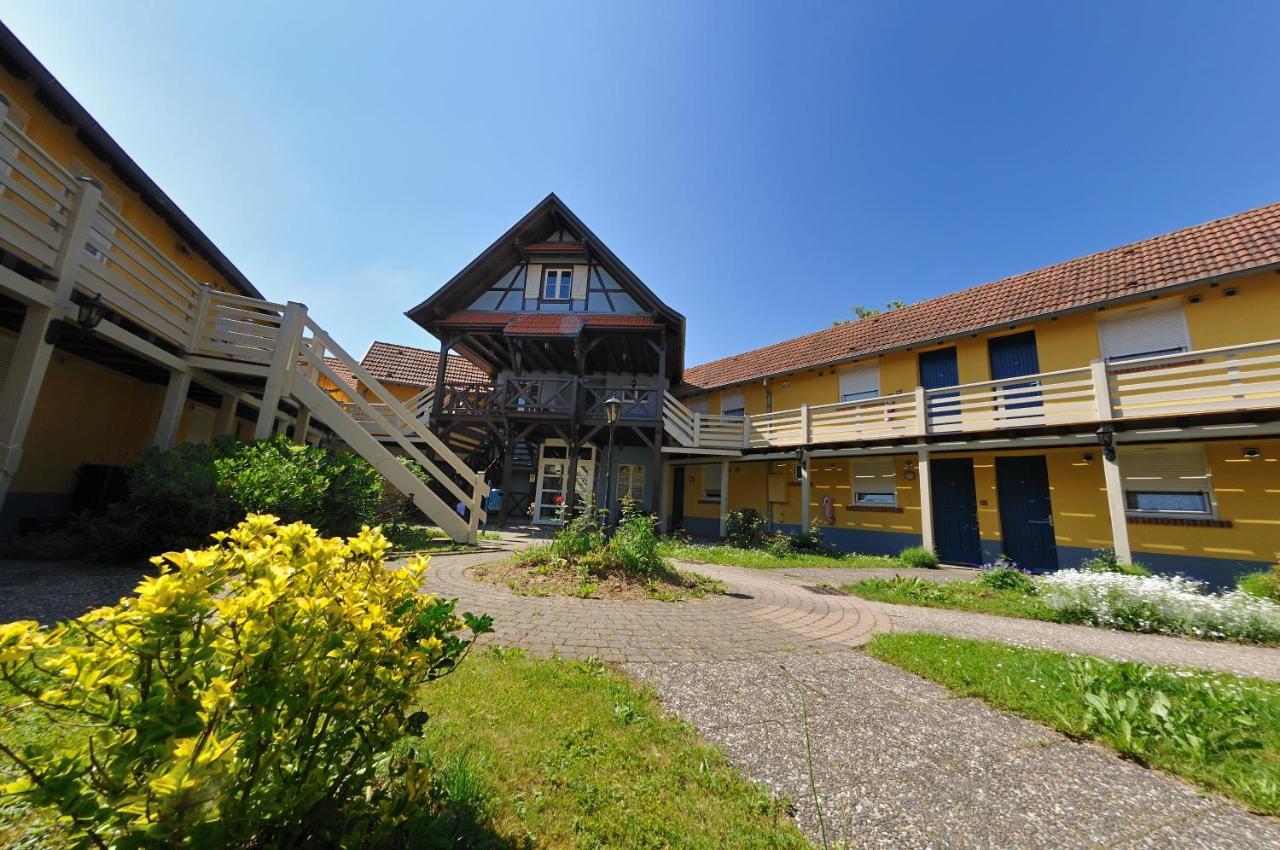 Le Relais De Wasselonneアパートホテル エクステリア 写真